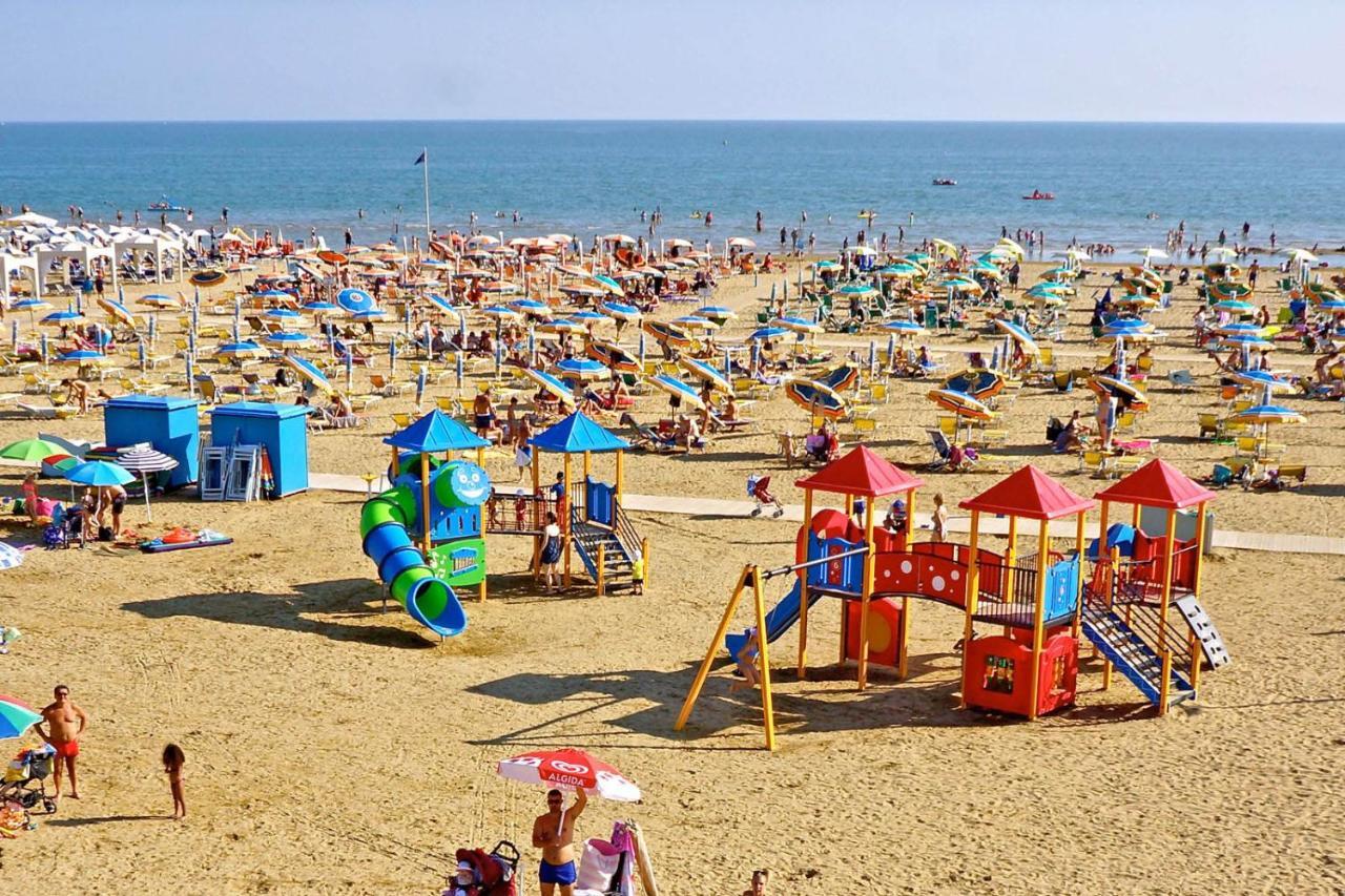 Hotel Adriatico Bibione Eksteriør bilde